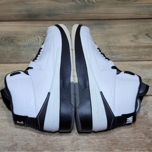 Nike Air Jordan 2 Wing It Retro White and Black 6.5Y Women 8