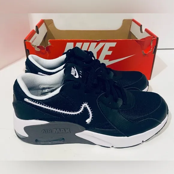 Nike Air Max Womens 6.5 youth 5 shoes NEW sneakers casual training running