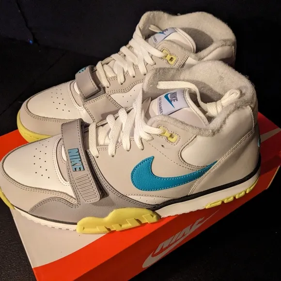 NIKE AIR TRAINER 1 CASUAL SHOE Men's size 11.5
