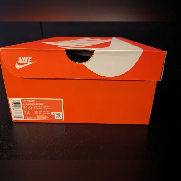 NIKE AIR TRAINER 1 CASUAL SHOE Men's size 11.5