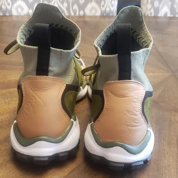 NIKE AIR ZOOM TALARIA MID FLYKNIT PREMIUM  GREEN Mens Shoes Size 12