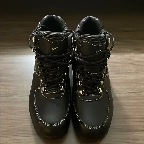 Nike Black Rugged Leather Boots