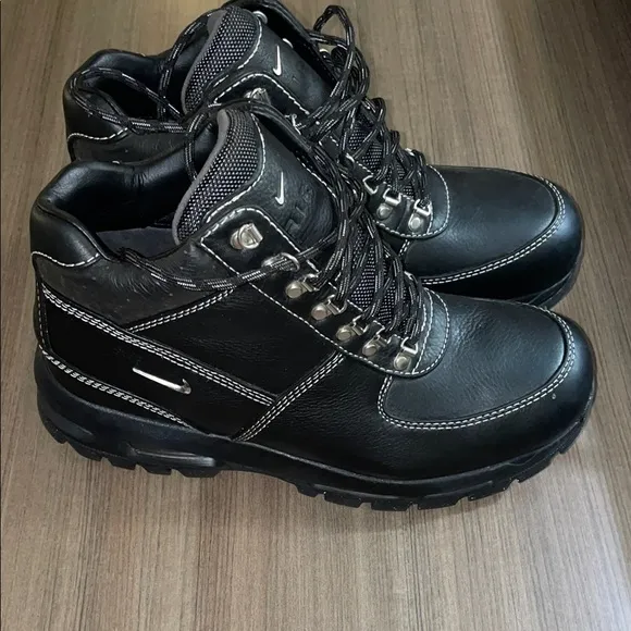 Nike Black Rugged Leather Boots