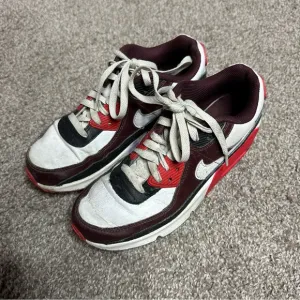 Nike GRADE SCHOOL AIR MAX 90 🖤