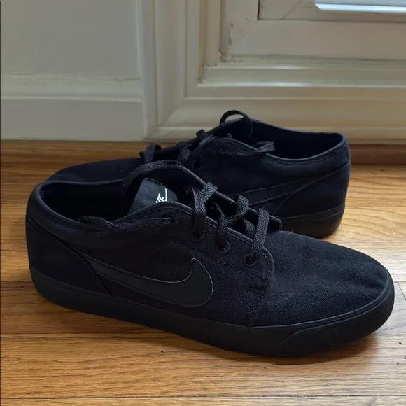 Nike Toki Low Triple Black Canvas Men Casual Sneaker Shoe