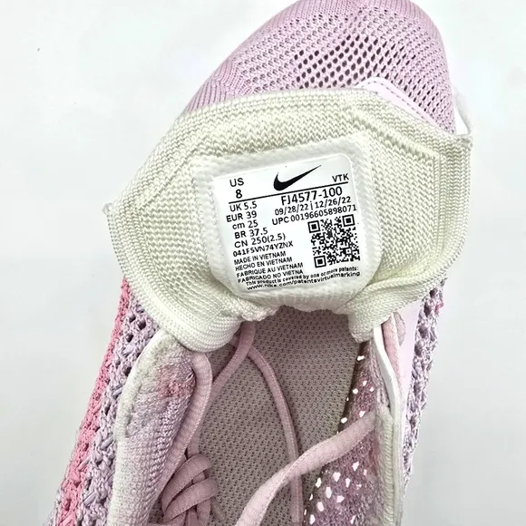 Nike Women's Air Max Flyknit Racer Training Soft Pink Athletic Shoes Size 8 NWOB
