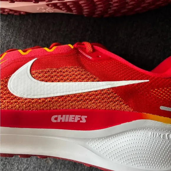 NIKE X NFL AIR ZOOM PEGASUS 41 “KANSAS CITY CHIEFS” SIZE 11.5