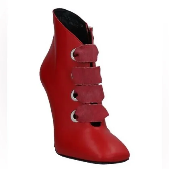 NWOT- ERMANNO SCERVINO WOMAN ANKLE BOOTS RED SIZE 6.5 SOFT LEATHER