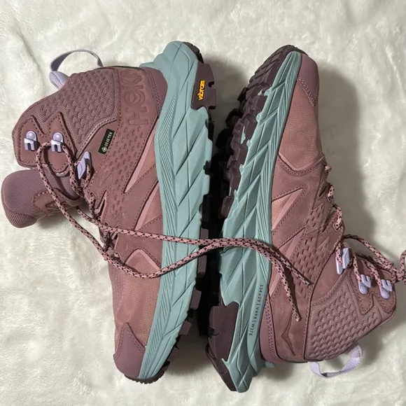 NWOT HOKA ONE ONE Women's Anacapa Mid GORE-TEX® Hiking Shoes