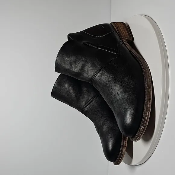 NWOT Josef Seibel Sienna 81 V-Cut Bootie Ankle Boots Leather Black Washed 40 8.5