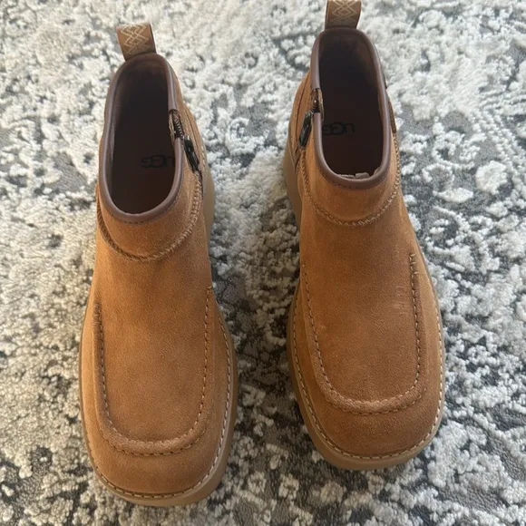 NWT chestnut Ugg cityfunc Ultra mini bootie size 8