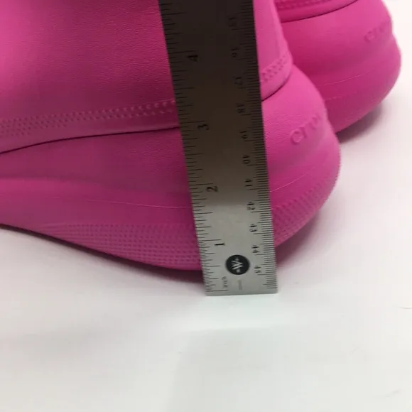 NWT Crocs Classic Crush Rain Boots Shoes Pink men’s 10 women’s 12