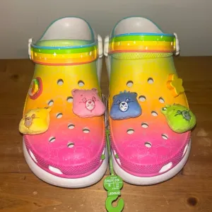 NWT Crocs X Carebears Rainbow Clog crush size m 12w multicolor light up rainbow