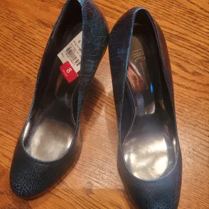 NWT INC Blue Green Genuine Cracked Leather Heels Shoes Stilletos Size 8