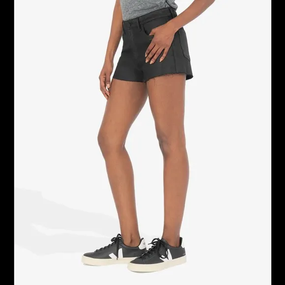 NWT Kut from the Kloth JANE FAUX LEATHER HIGH RISE SHORT(BLACK)