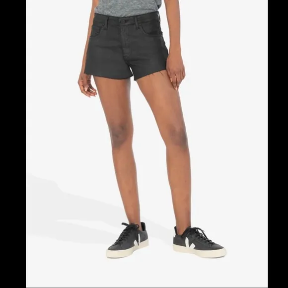 NWT Kut from the Kloth JANE FAUX LEATHER HIGH RISE SHORT(BLACK)
