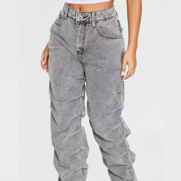 NWT - PLT Washed Grey Ruched Straight Leg Denim Jeans - Size 4