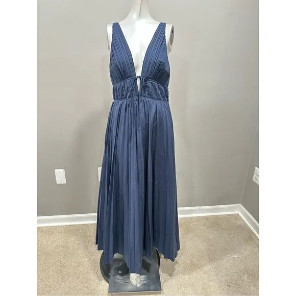 NWT Simkhai Stephanie Deep V-Neck Pleated Sleeveless Midi Dress Blue Size 6 $595