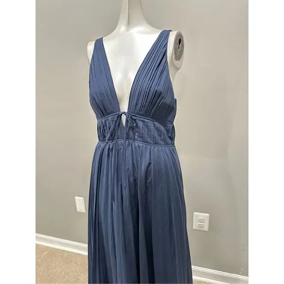 NWT Simkhai Stephanie Deep V-Neck Pleated Sleeveless Midi Dress Blue Size 6 $595