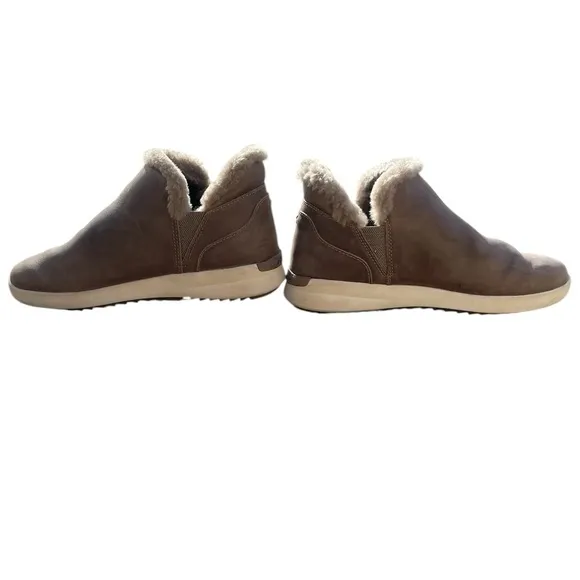 OluKai Malua Hulu Warm Taupe Off White Winter Shearling Lined Slip On Boots 7.5