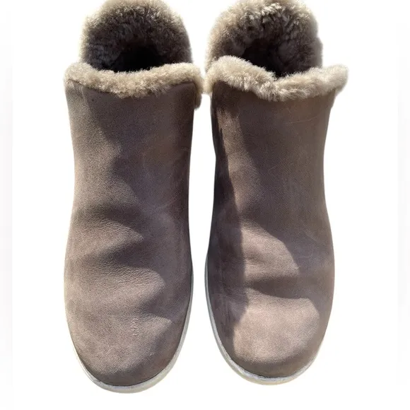 OluKai Malua Hulu Warm Taupe Off White Winter Shearling Lined Slip On Boots 7.5
