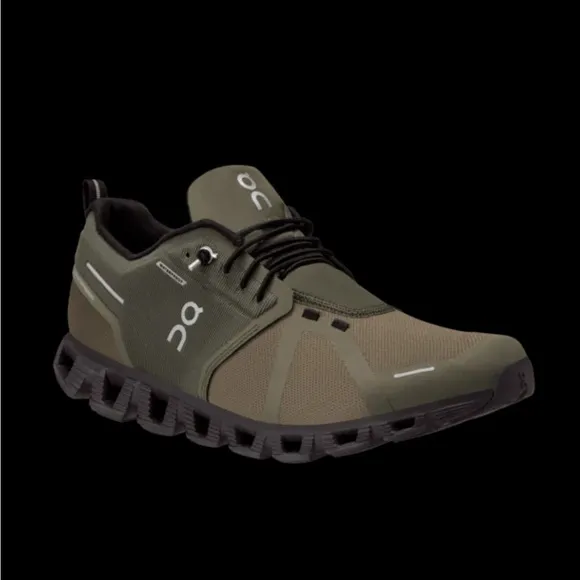 On Cloud 5 Waterproof Shoes in Olive | Black - Men size 11 new