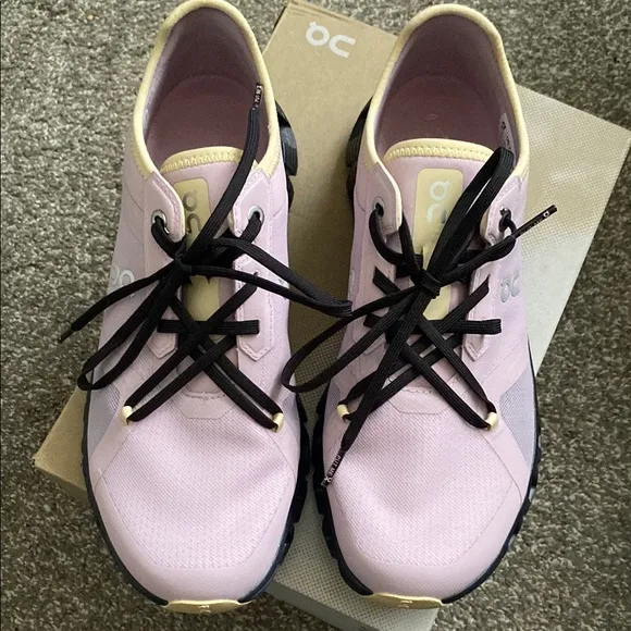 On Cloud Running Women's Pink Athletic Shoes