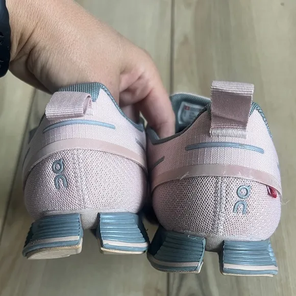 ON Cloud Waterproof Low-Top Running Sneakers