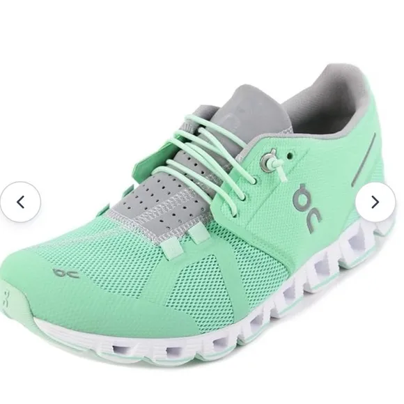 On Clouds of Comfort: Gently Loved Women's Size 8 Seafoam Green Shoes