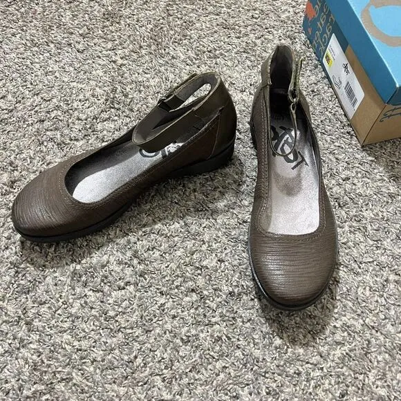 OTBT Scamper Leather Low Wedge Shoes Ankle Strap Size 8.5 M Brown Leather New