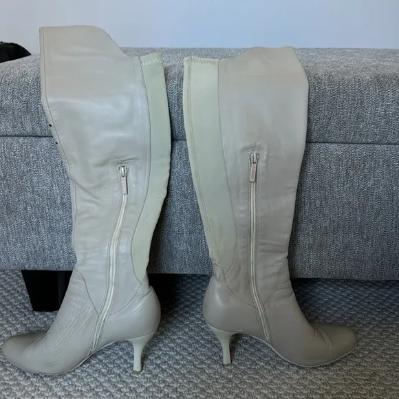 Over the knee leather boots embroidered