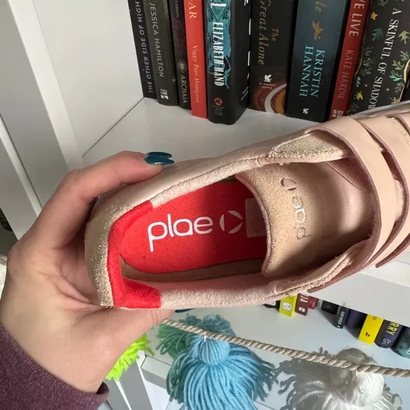 Plae baby pink leather suede tennis shoes sneakers casual comfy retro vintage