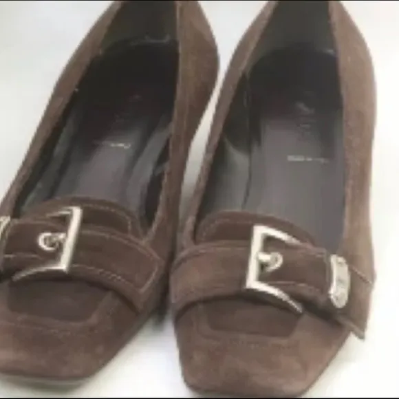 Prada suede adorable loafers small heel
