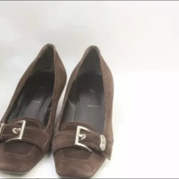 Prada suede adorable loafers small heel