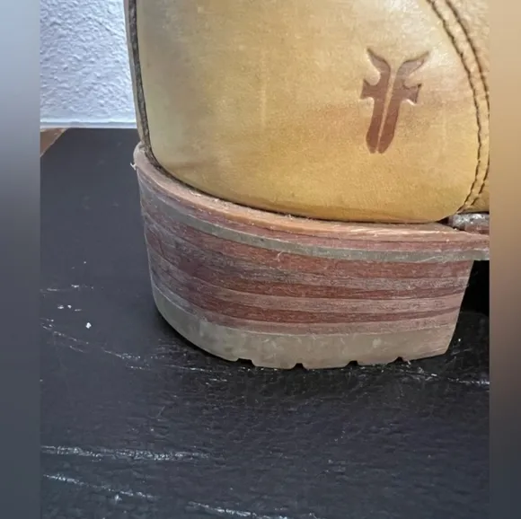 PRE-OWNED VINTAGE Frye SABRINA Banana Yellow Squared Toe  Ankle Boots
