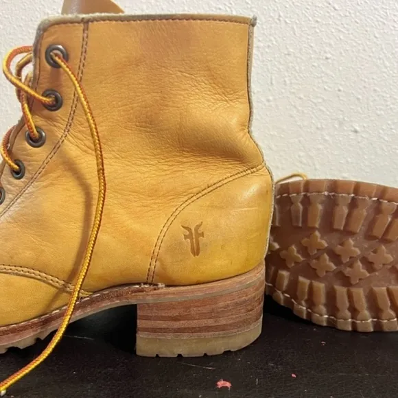 PRE-OWNED VINTAGE Frye SABRINA Banana Yellow Squared Toe  Ankle Boots