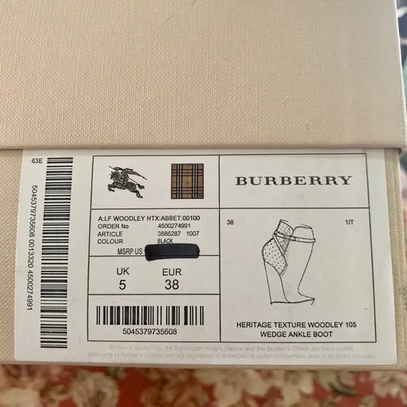 👑✅PRICE FIRM✅NO OFFERS SUPER SALE!! 👑AUTHENTIC Burberry Wedge Fur Ankle Boots.