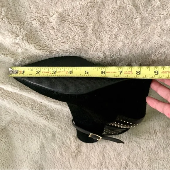 👑✅PRICE FIRM✅NO OFFERS SUPER SALE!! 👑AUTHENTIC Burberry Wedge Fur Ankle Boots.