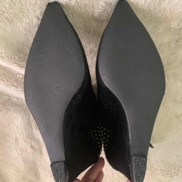 👑✅PRICE FIRM✅NO OFFERS SUPER SALE!! 👑AUTHENTIC Burberry Wedge Fur Ankle Boots.