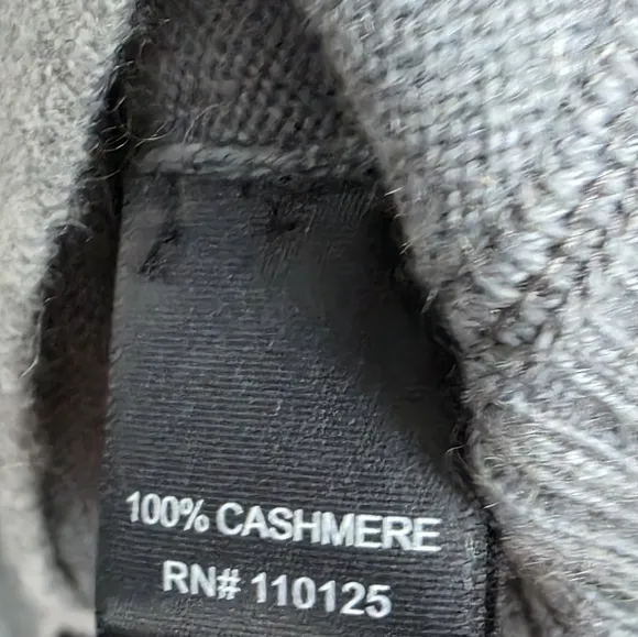 QUINN NWT 100% Mongolian Cashmere Men's Gray Hooded Sweater, Size S