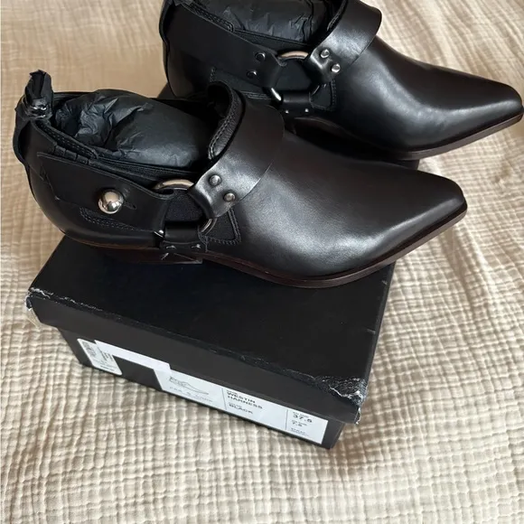 Rag &amp; Bone Black Leather Ankle Boots, size 37.5/7.5, NWT