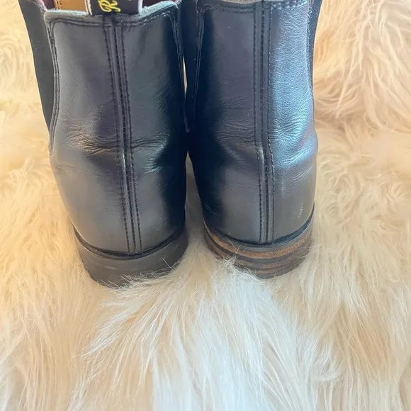 RM Williams Craftsman Black Slip on Chelsea Ankle Boots Size US 9 wide