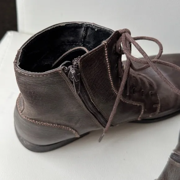 Robert Wayne Brown Leather Ankle Boots