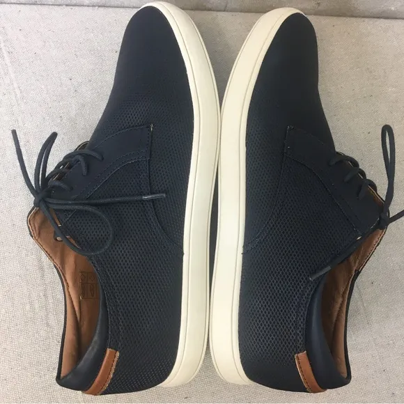 Robert Wayne Mens Lace Up Casual Shoes