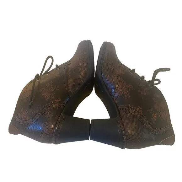 Rockport Cob Hill Collection Rashel Chukka Floral Lace Up Heeled Boots in 7M