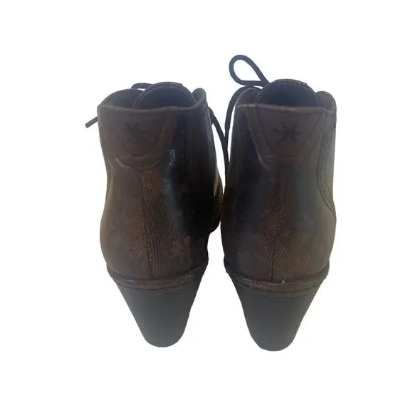 Rockport Cob Hill Collection Rashel Chukka Floral Lace Up Heeled Boots in 7M