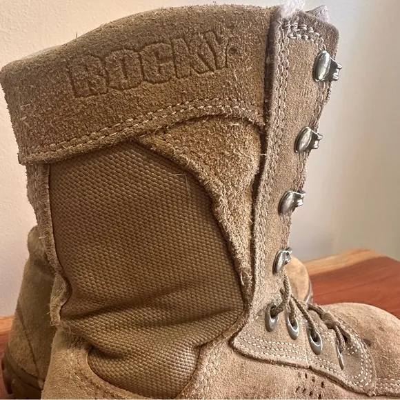 Rocky Sv2 Military Boots w Steel Toe Women’s 7.5 Men’s 5.5 EU 38.5 Combat Boots