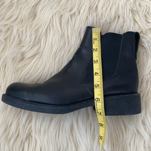 Roots Black Leather Ankle Boots Made in Canada sz 6.5 - Like a Mew