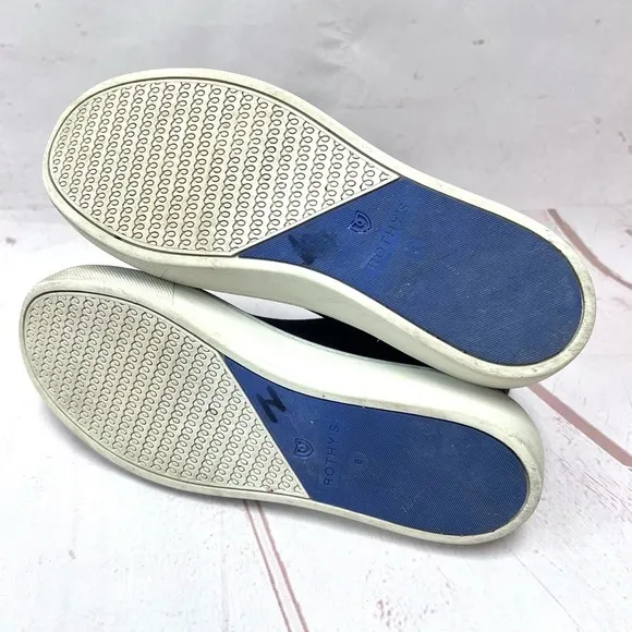 Rothy's The Chelsea Boot Sneakers in Navy Knit