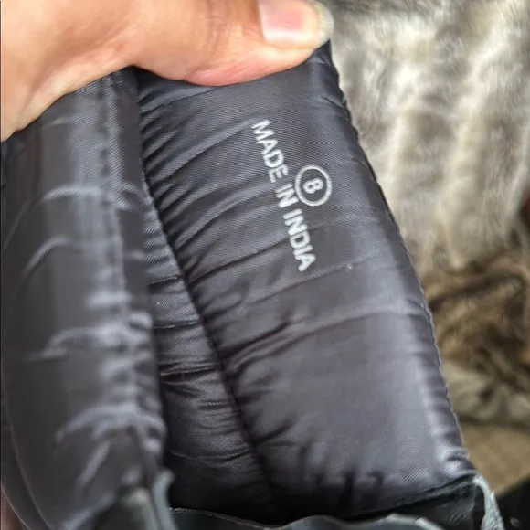Rugged Black Winter Boots with Thick Sole
